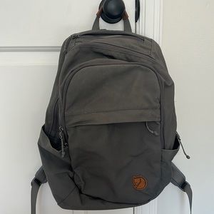 Fjallraven backpack gray Raven 20 gray